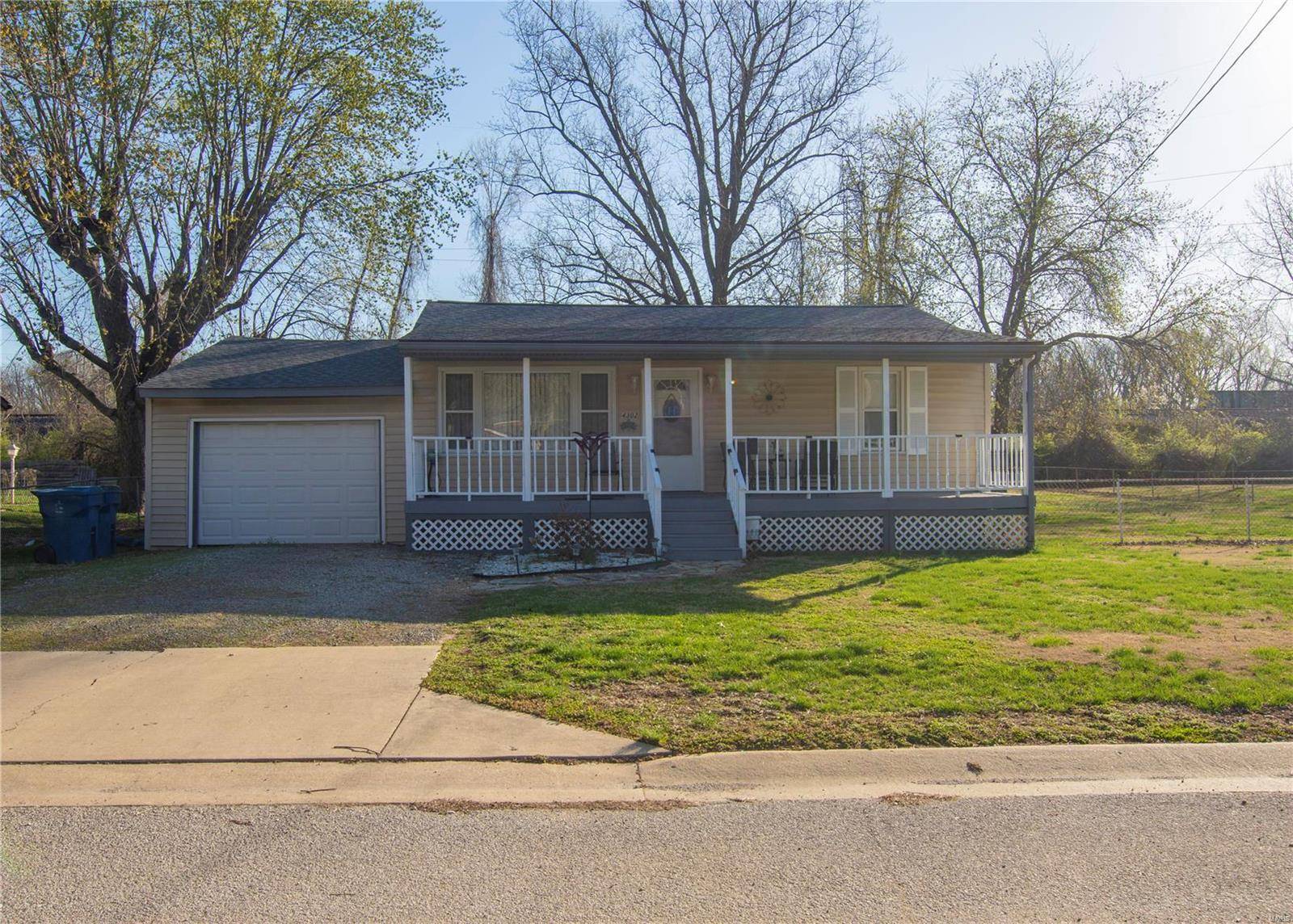 Alton, IL 62002,4302 Aberdeen AVE