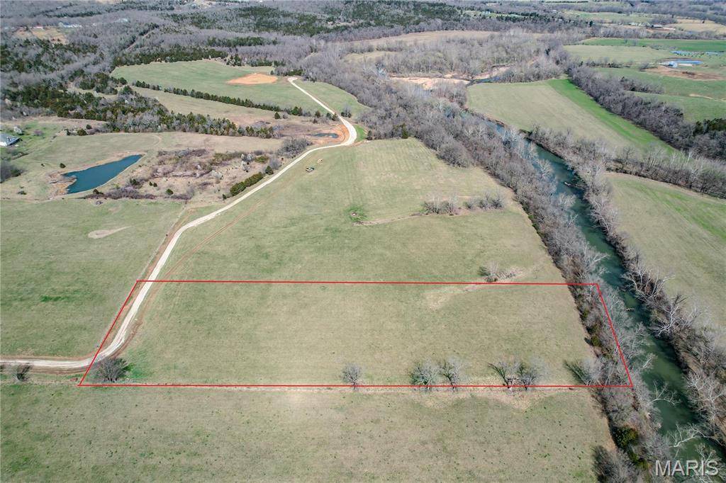 Lebanon, MO 65536,30450 Honeysuckle LN