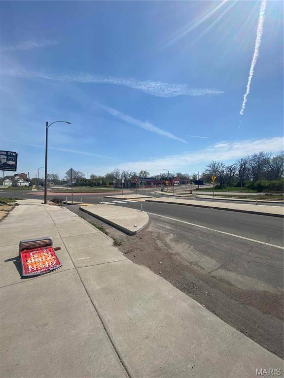 St Louis, MO 63107,2511 Natural Bridge AVE