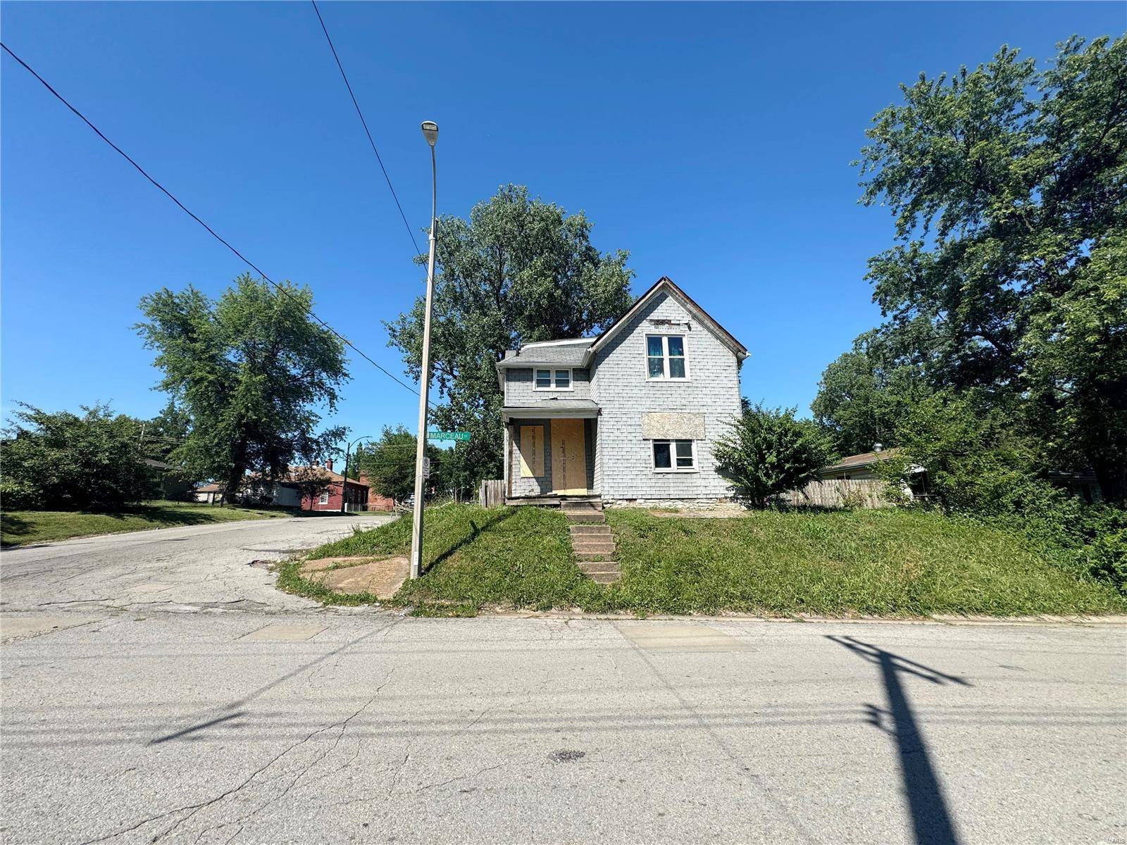 St Louis, MO 63111,201 E Marceau ST
