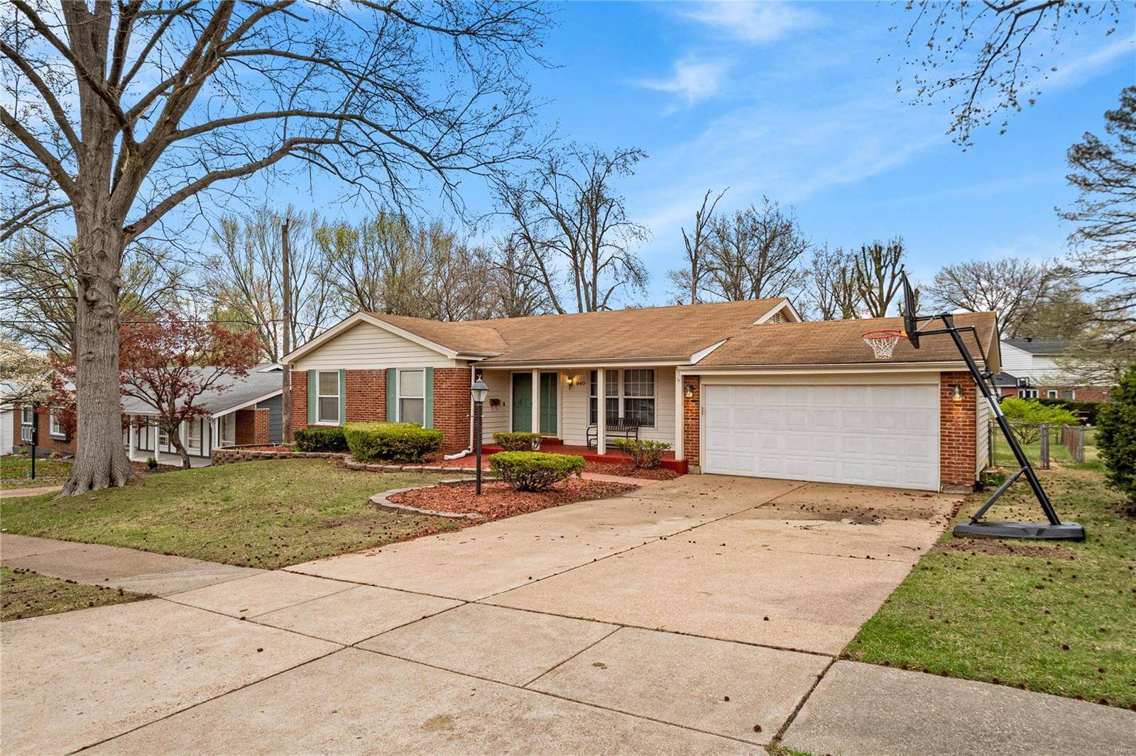 Florissant, MO 63033,840 Liverpool DR