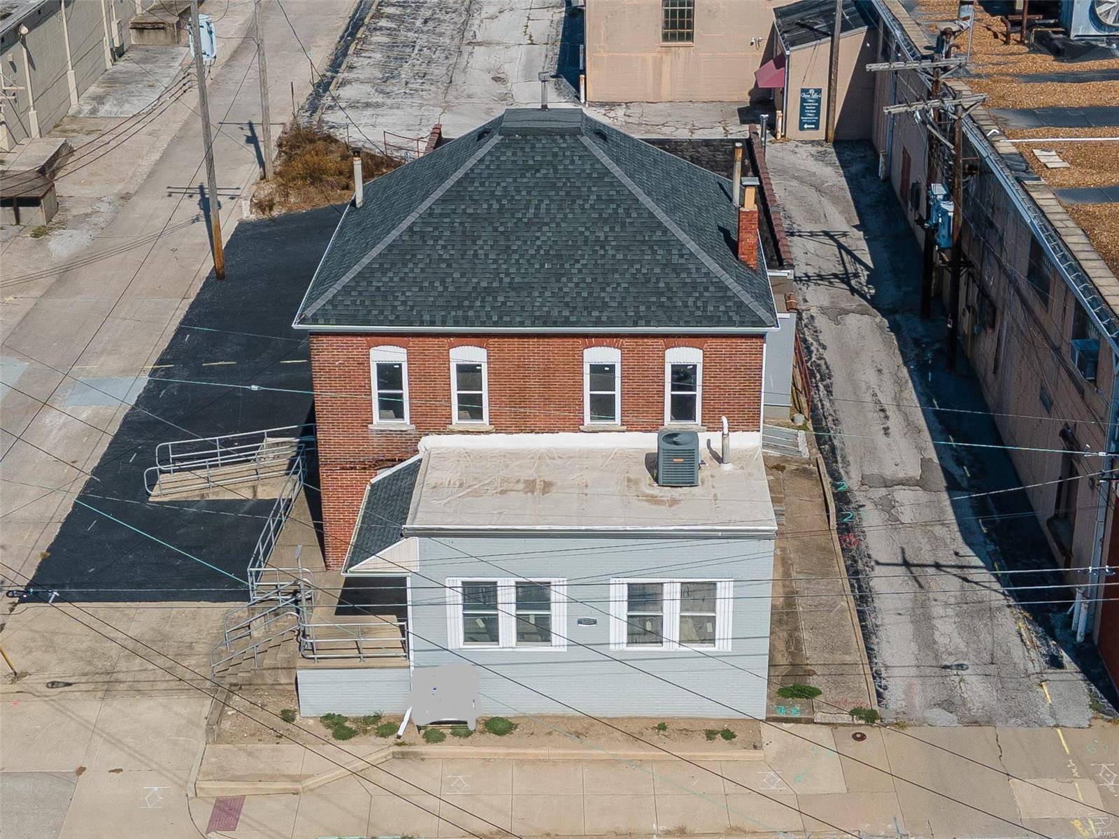Alton, IL 62002,1850 E Broadway