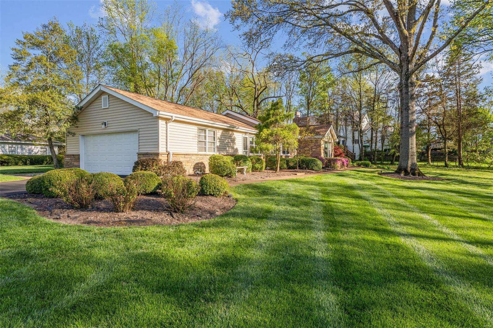 Olivette, MO 63132,2 Homestead Acres