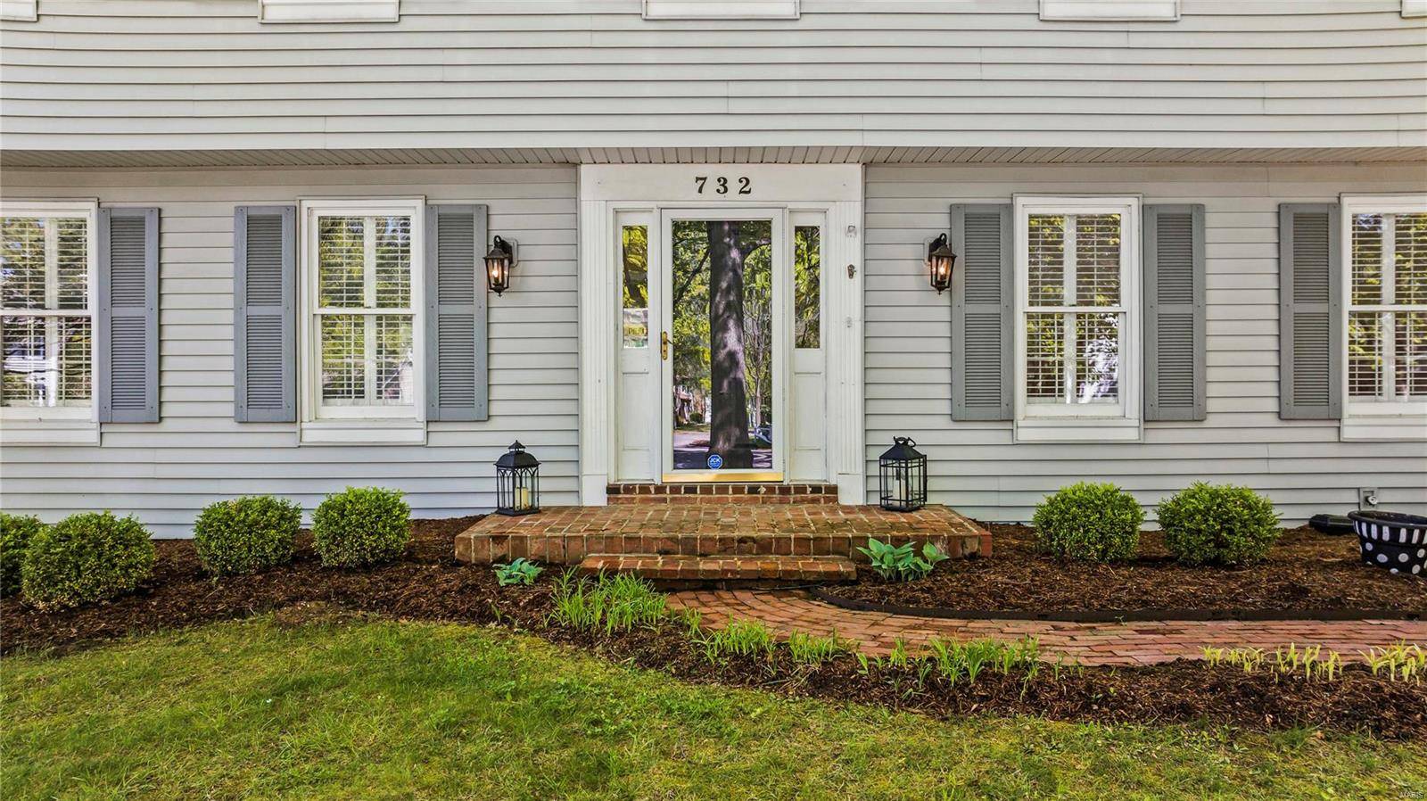 Kirkwood, MO 63122,732 Colonial Oak LN