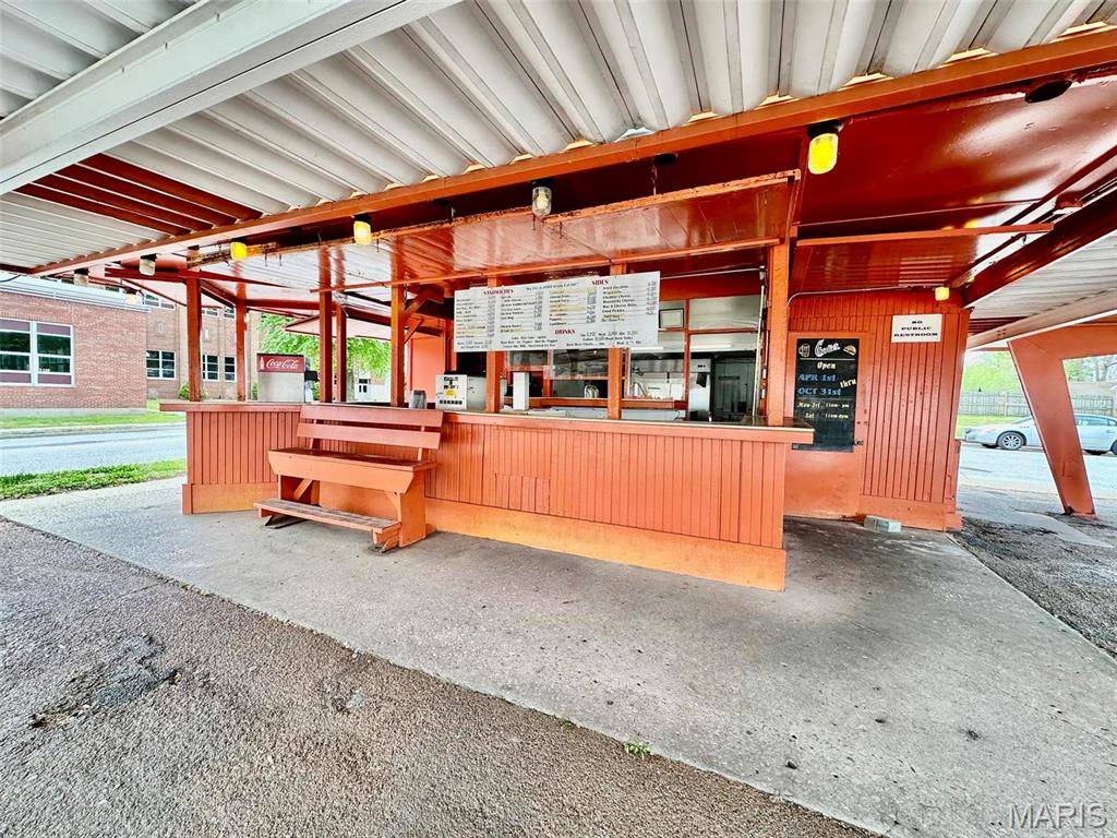 Wood River, IL 62095,762 N Wood River AVE