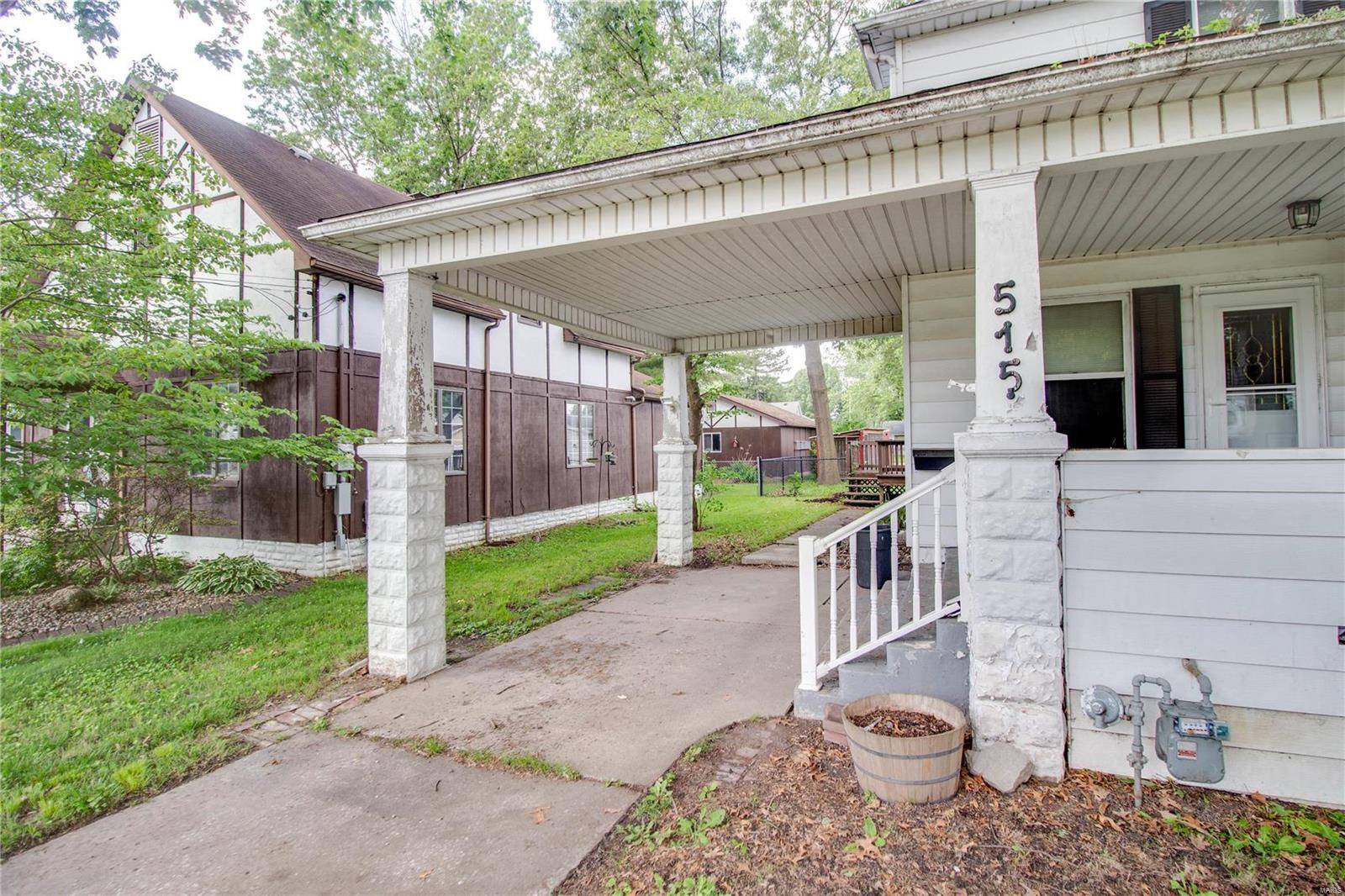 Staunton, IL 62088,515 N Edwardsville ST