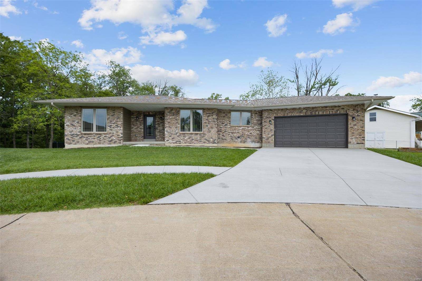 Hillsboro, MO 63050,619 Ray Henry WAY