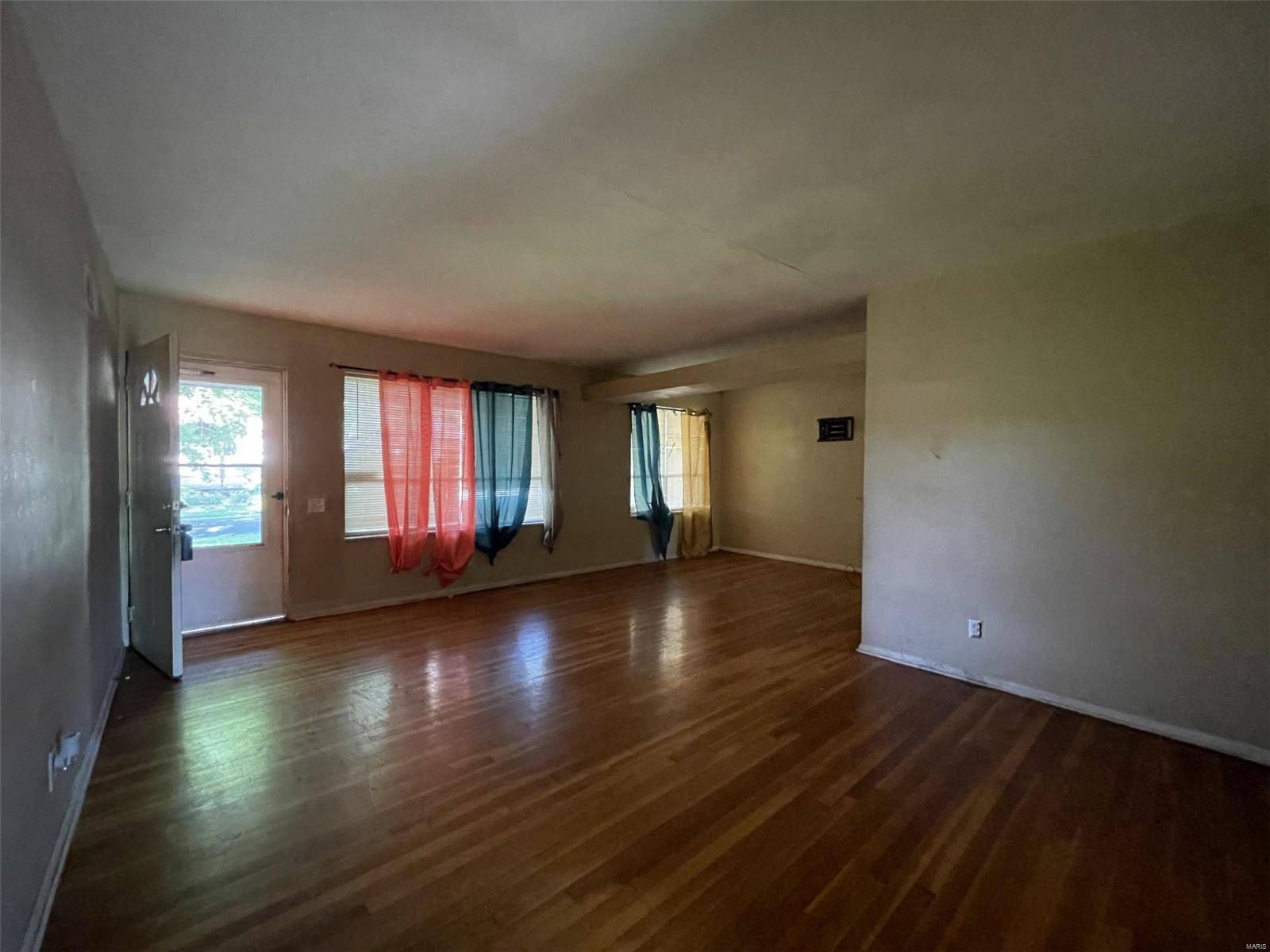 St Louis, MO 63136,10742 Vorhof DR