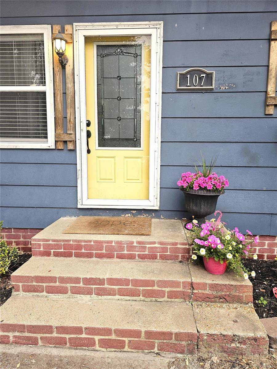 Bernie, MO 63822,107 N Spiker ST