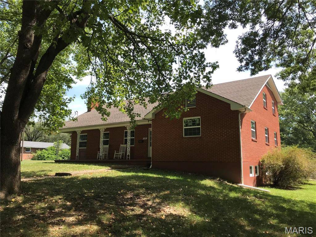 Salem, MO 65560,1202 S Gertrude ST