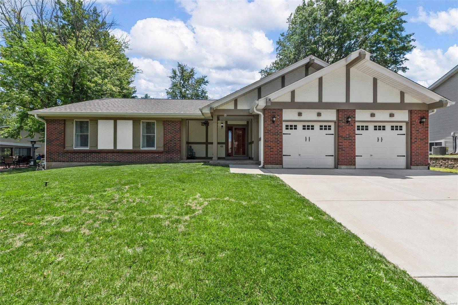 Lake St Louis, MO 63367,31 Picardy DR