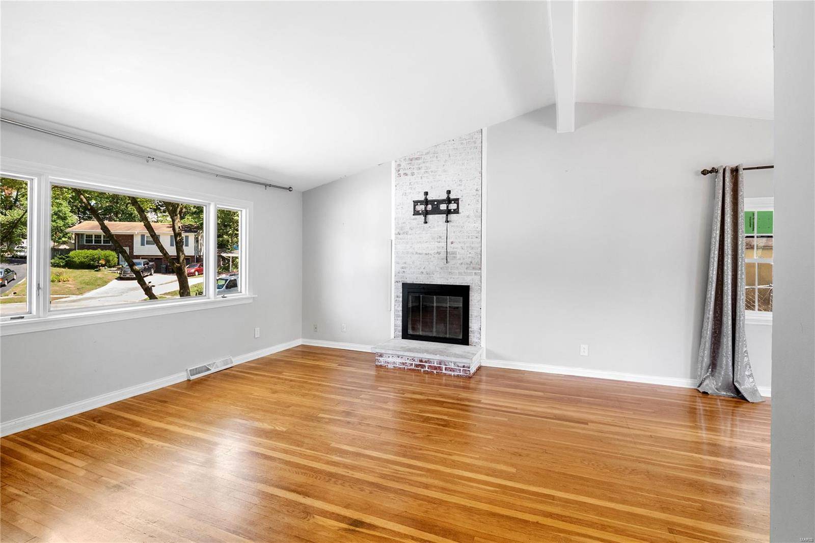 Kirkwood, MO 63122,609 Hickory Hollow LN