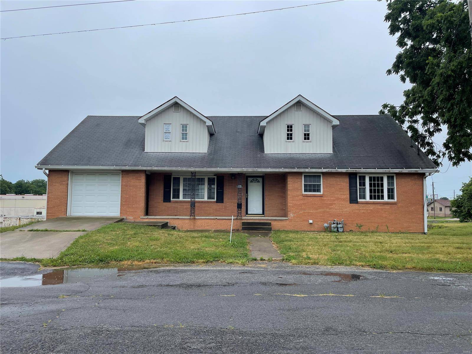 East Alton, IL 62024,Address not disclosed