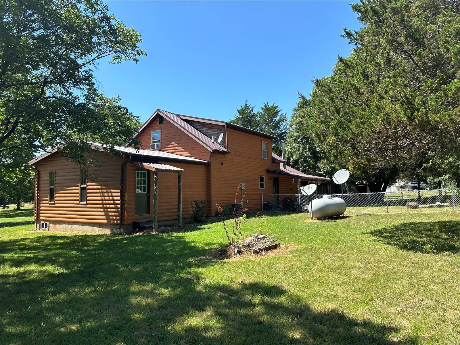 Belle, MO 65013,36332 Highway EE