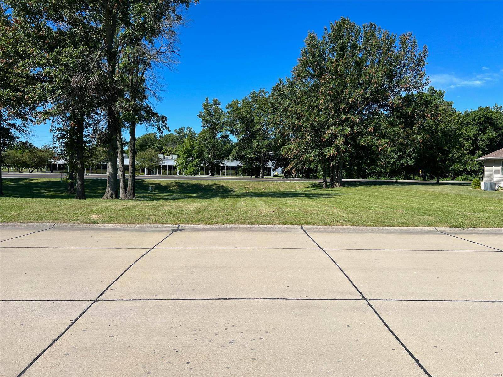 Carlinville, IL 62626,3 Eastland