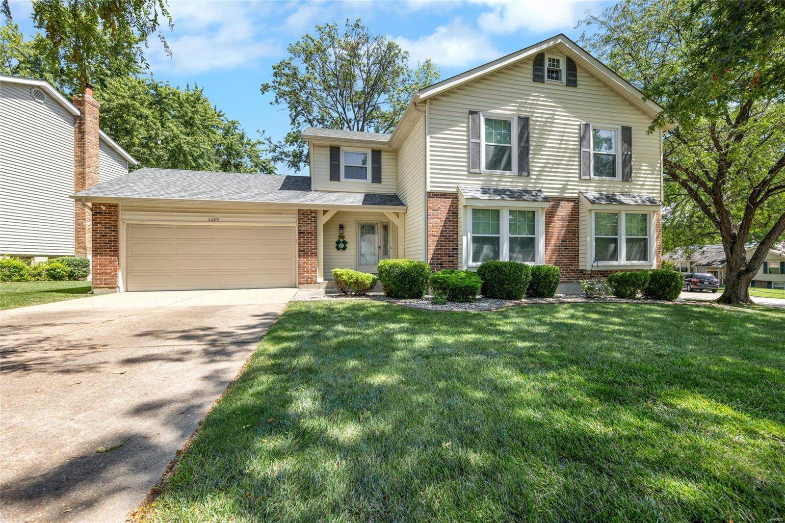 St Louis, MO 63129,3639 Cinnamon Tree LN