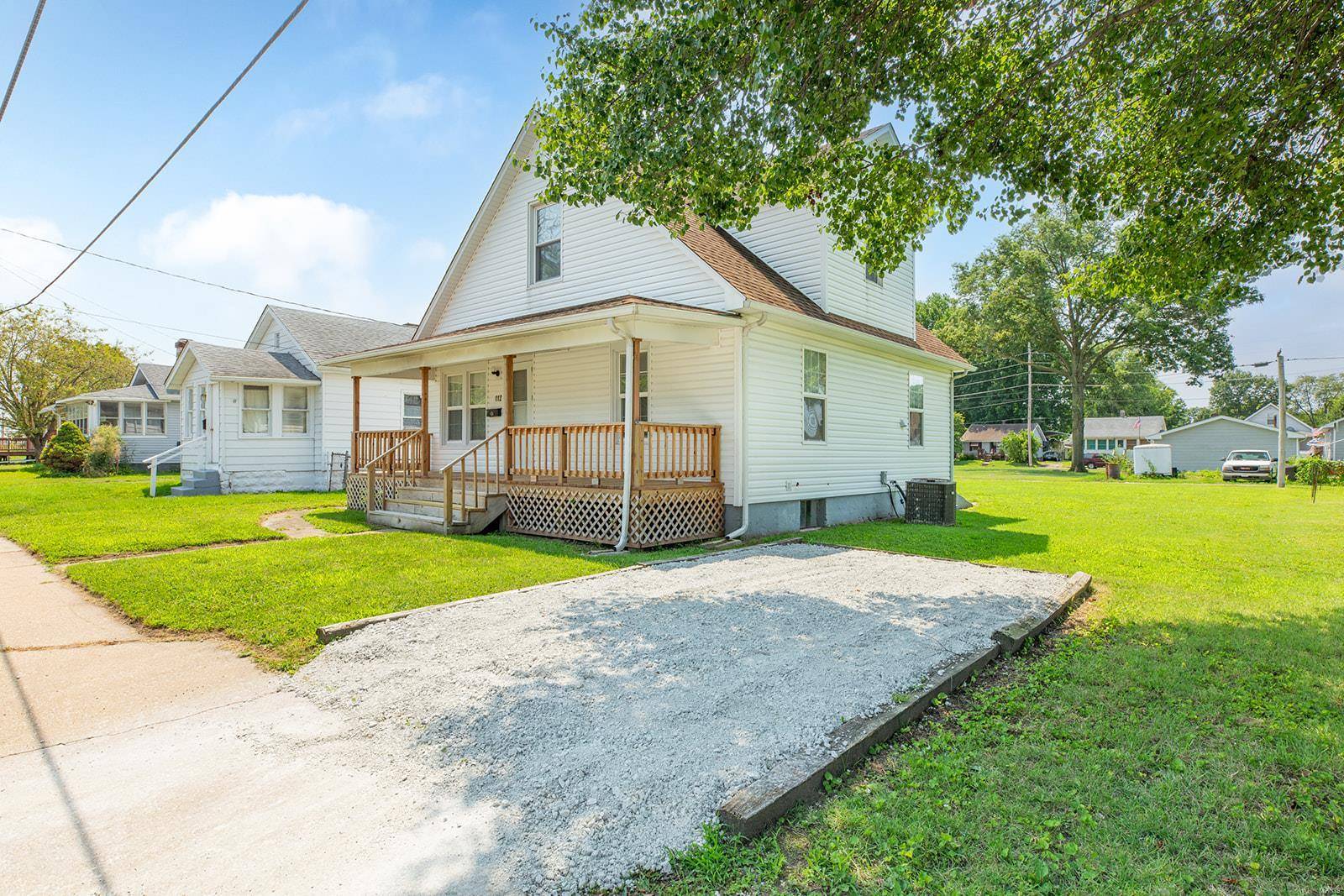 Hartford, IL 62048,112 E Elm ST