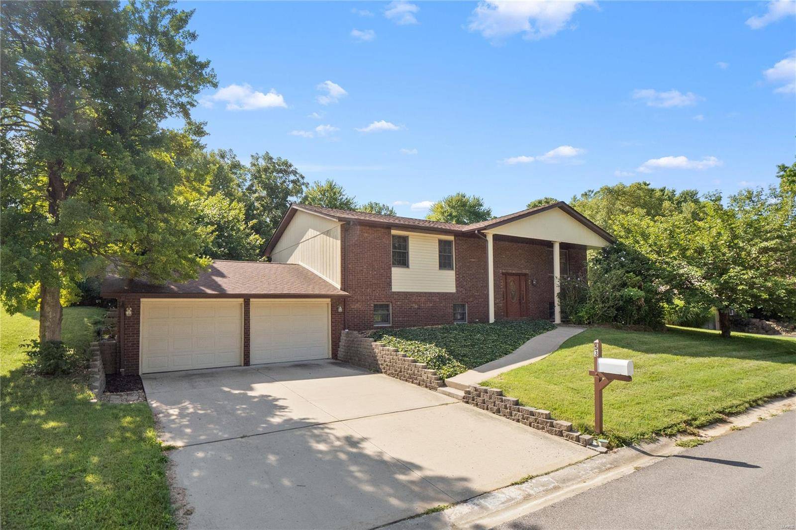 Glen Carbon, IL 62034,53 Glendale DR