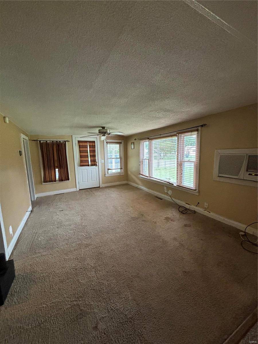 Bertrand, MO 63823,302 N Hickory ST