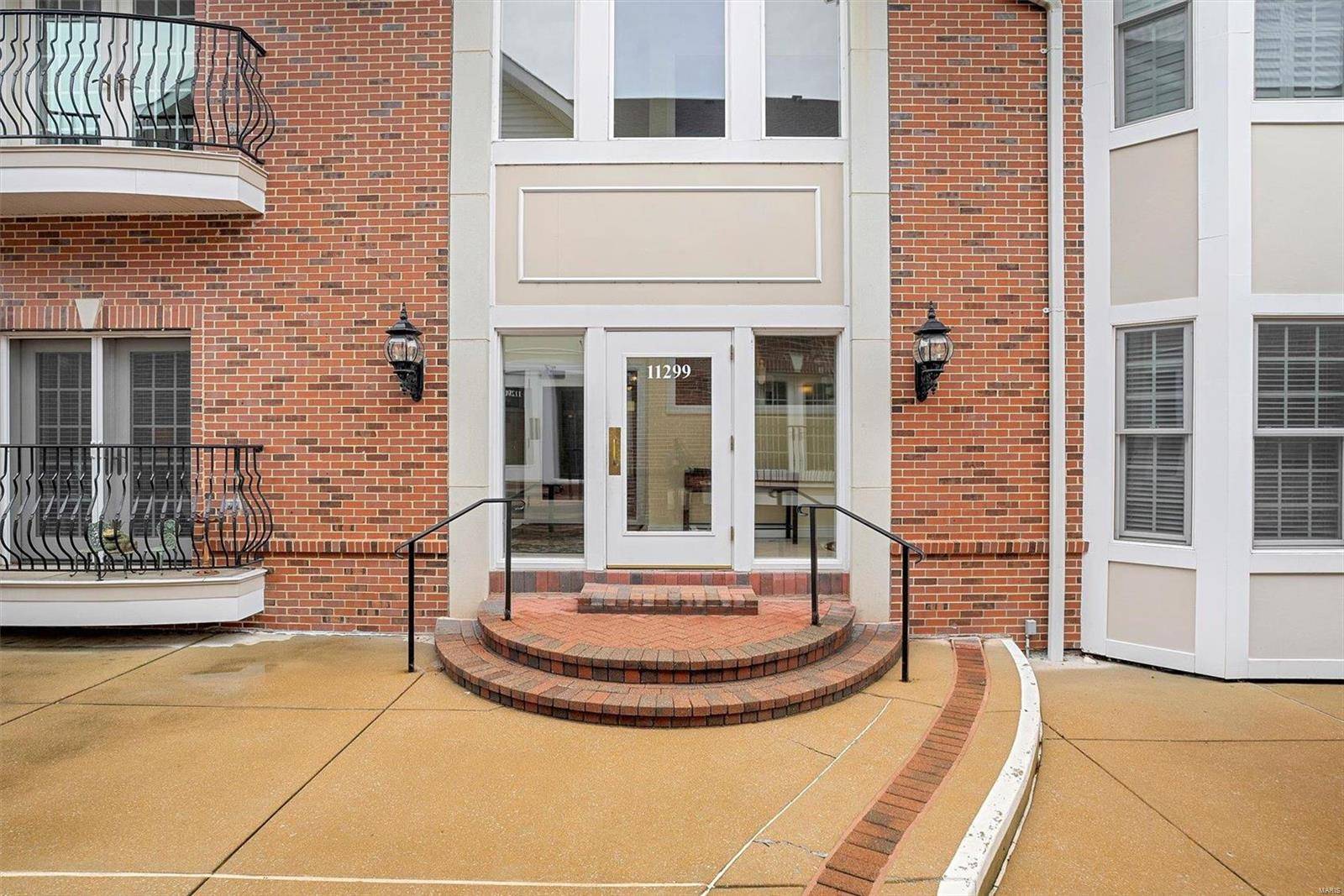 St Louis, MO 63122,11299 Manchester RD #2