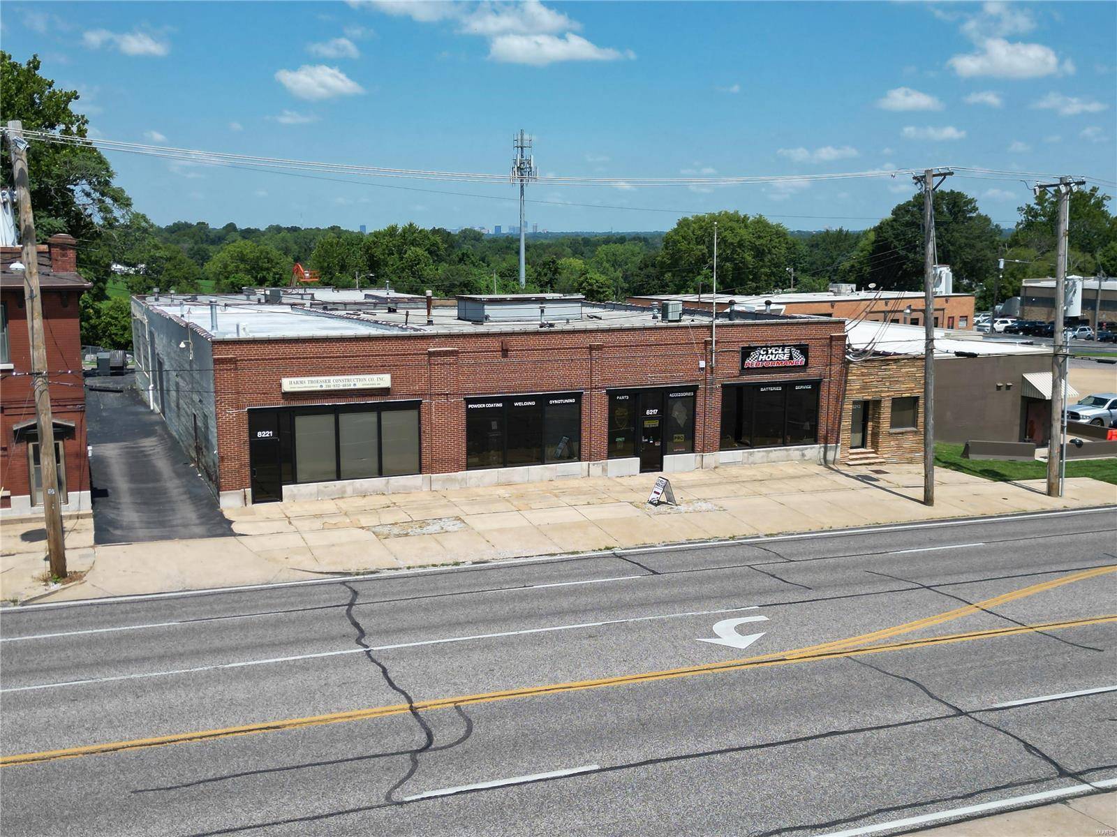 St Louis, MO 63123,8213 Gravois RD