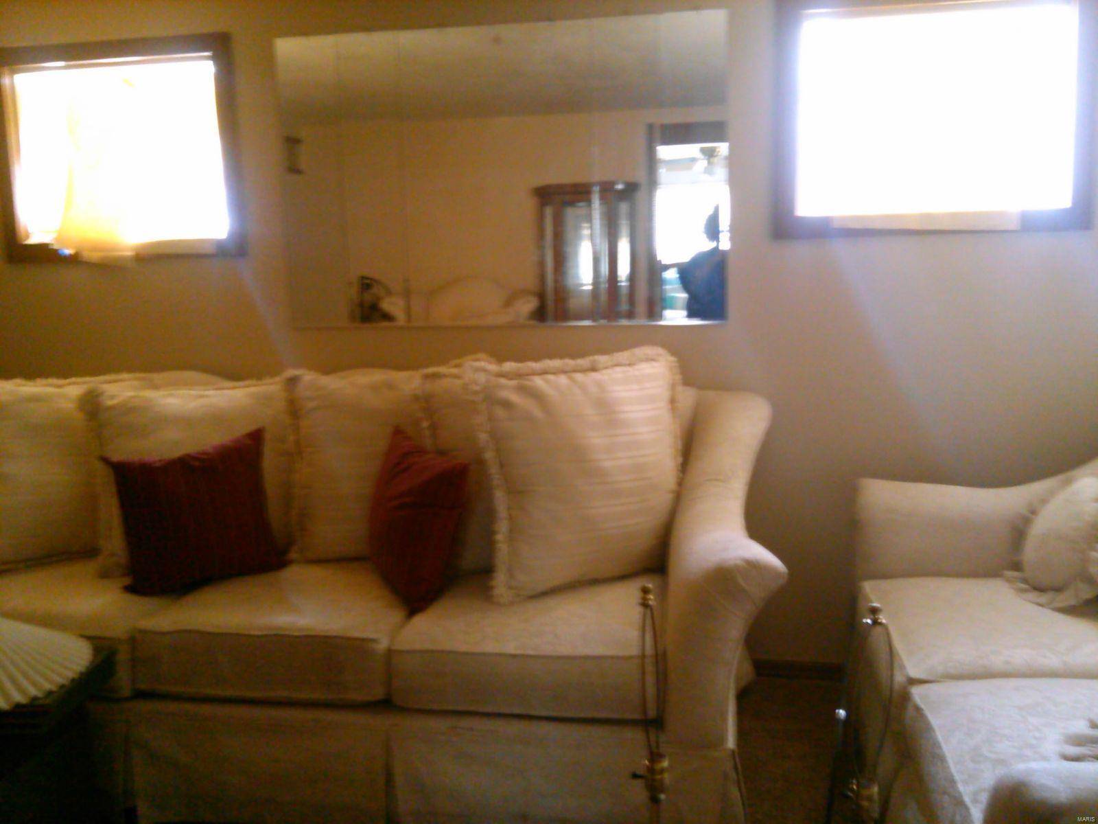 Jennings, MO 63136,Address not disclosed