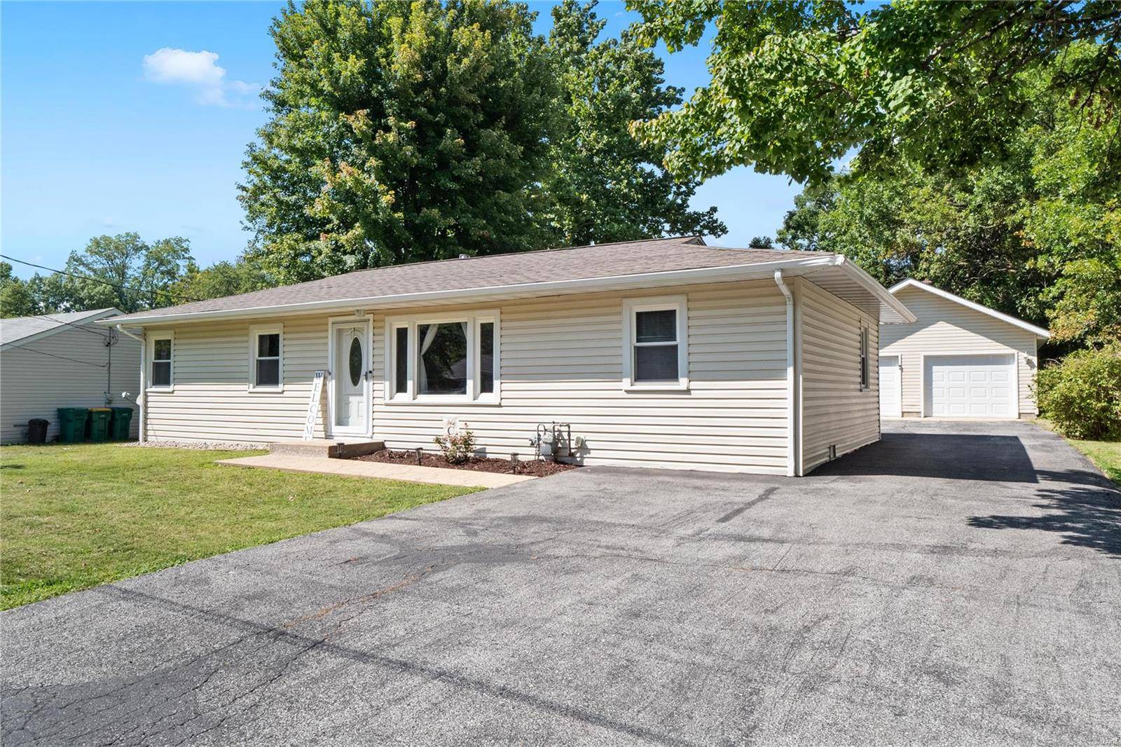 Belleville, IL 62223,5917 Wilson DR
