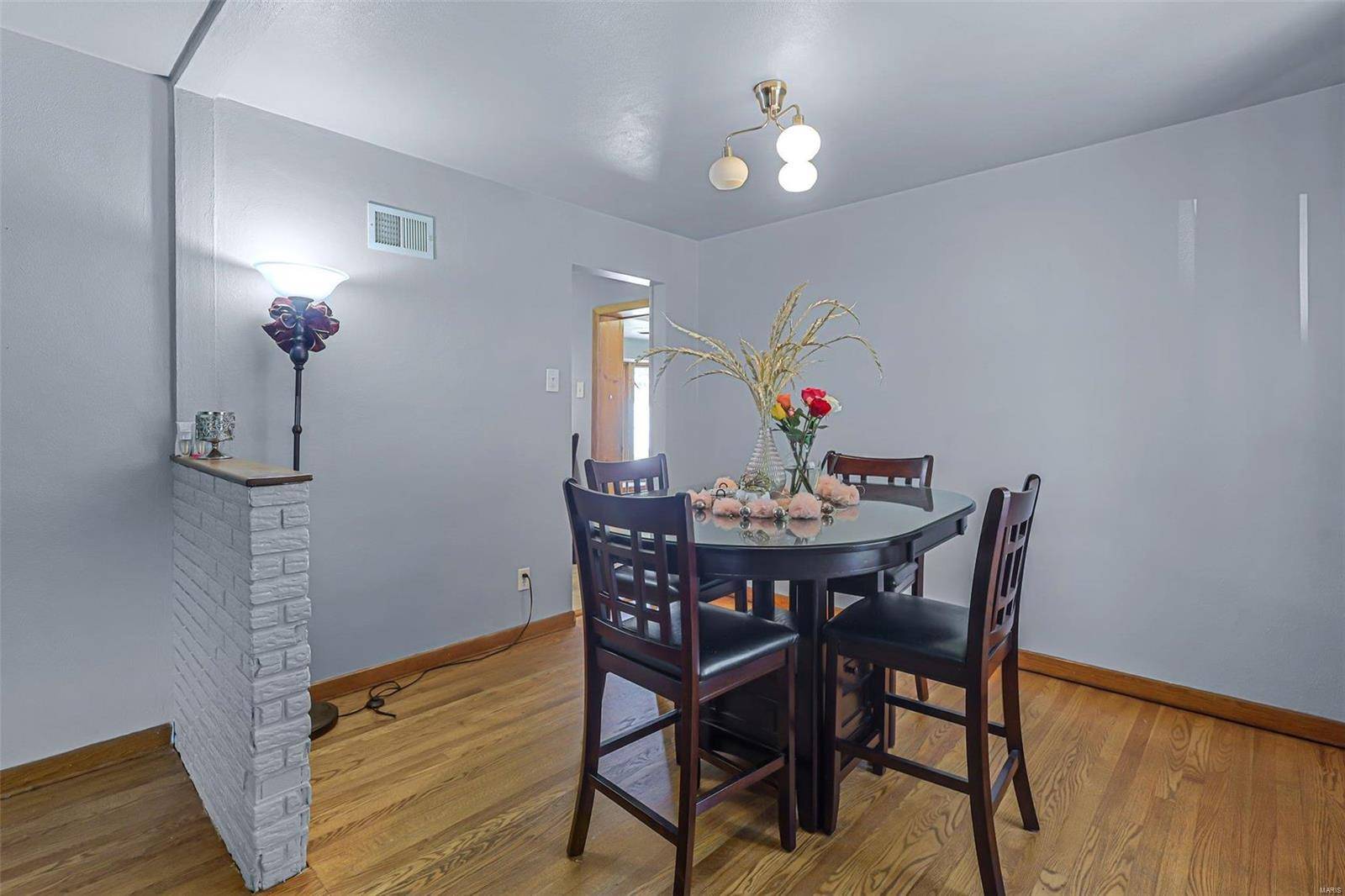 St Louis, MO 63135,20 Godfrey LN