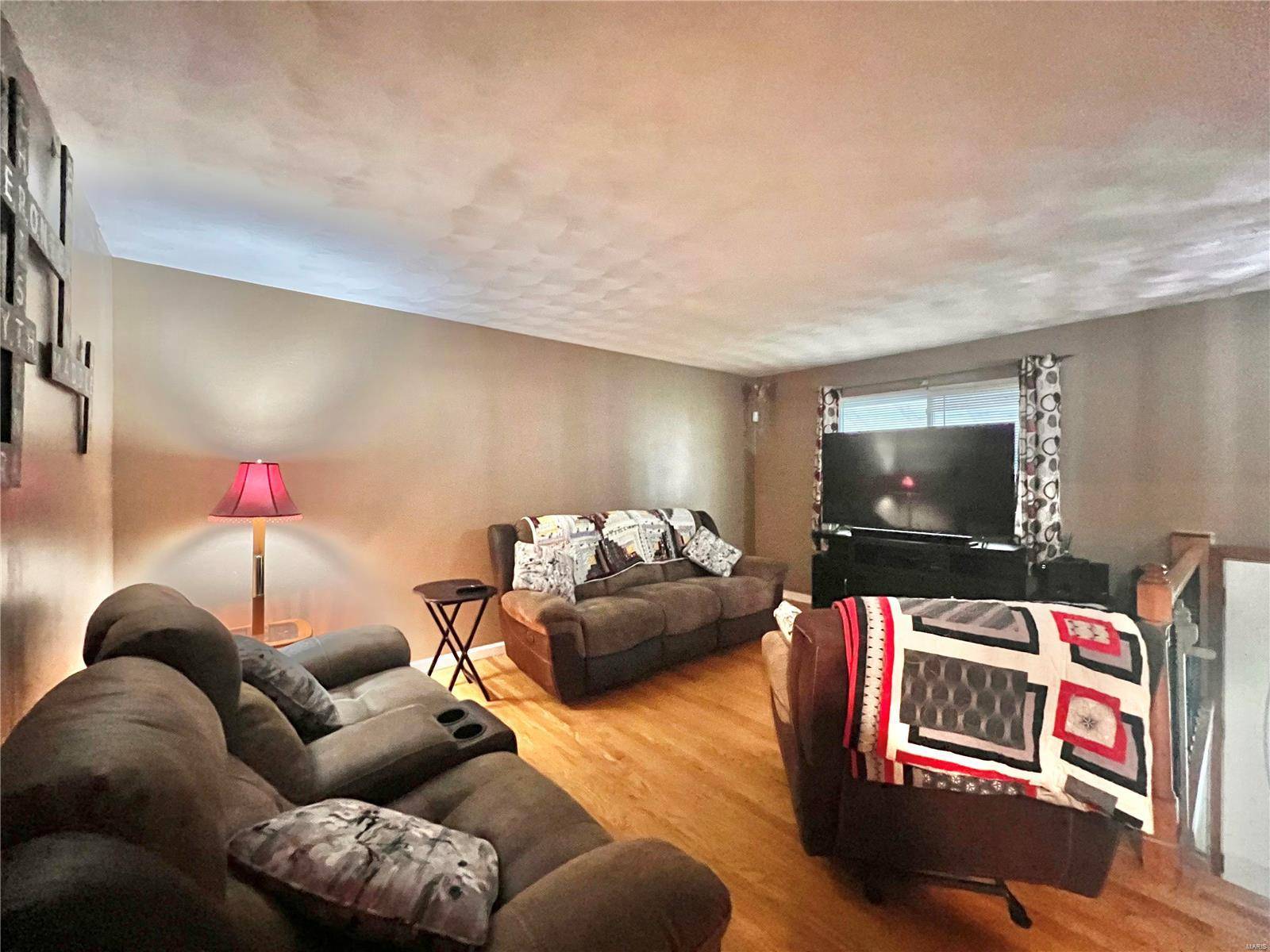 St Clair, MO 63077,900 Meadow DR