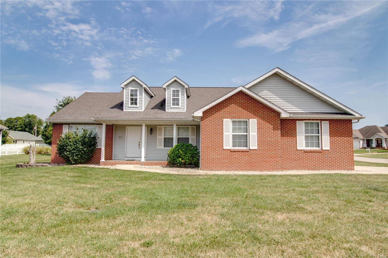 Jerseyville, IL 62052,607 Fairview AVE