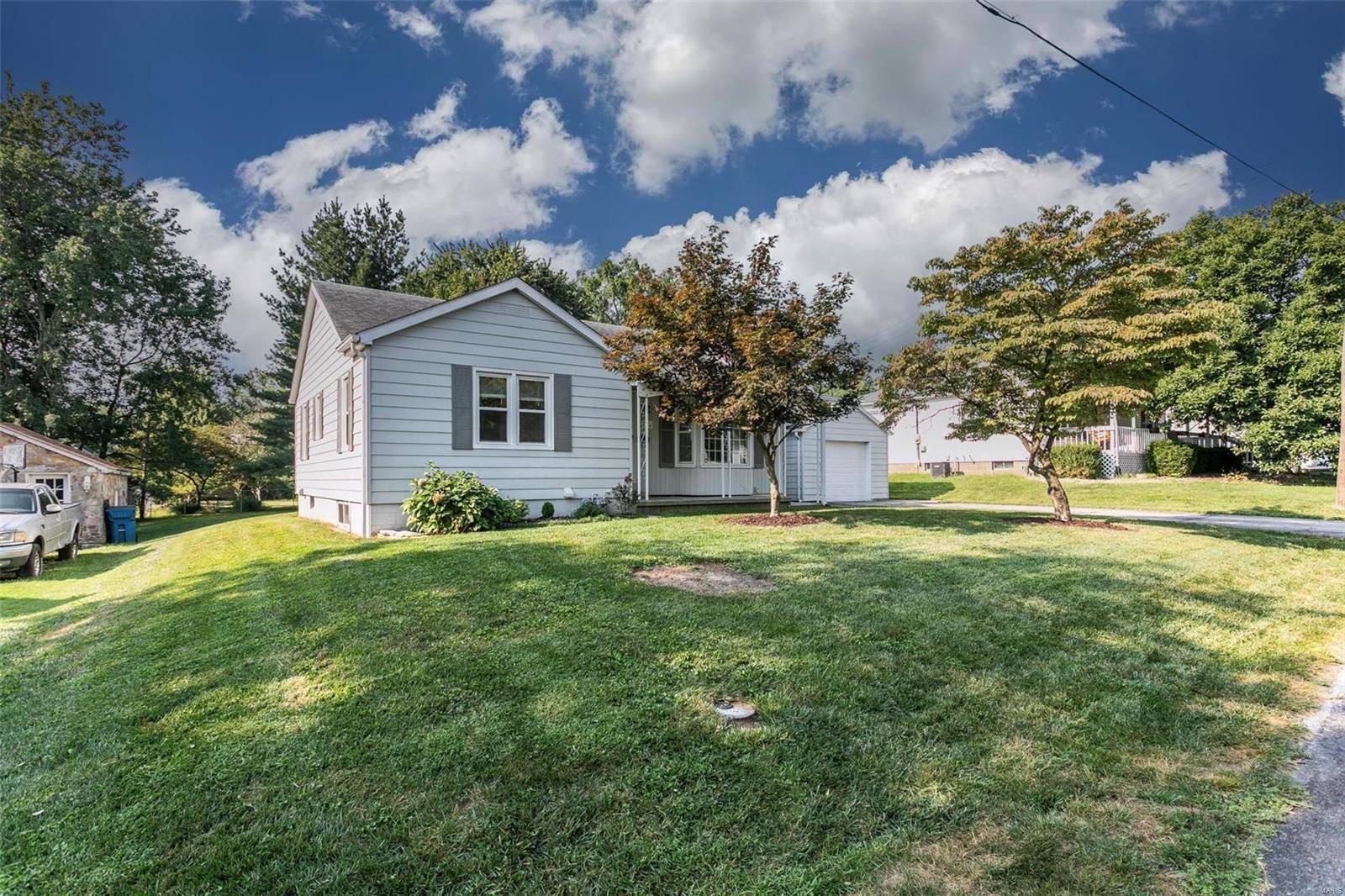 Troy, IL 62294,104 Henderson ST