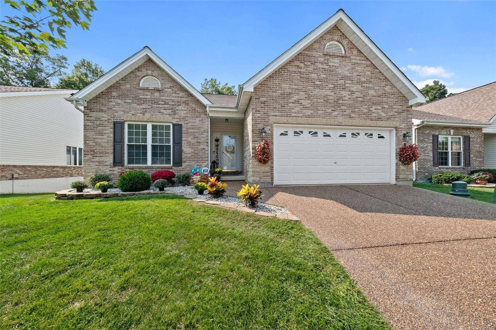 St Peters, MO 63376,272 Strayhorn DR