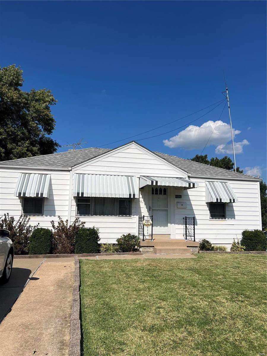St Ann, MO 63074,10341 Little Flower LN