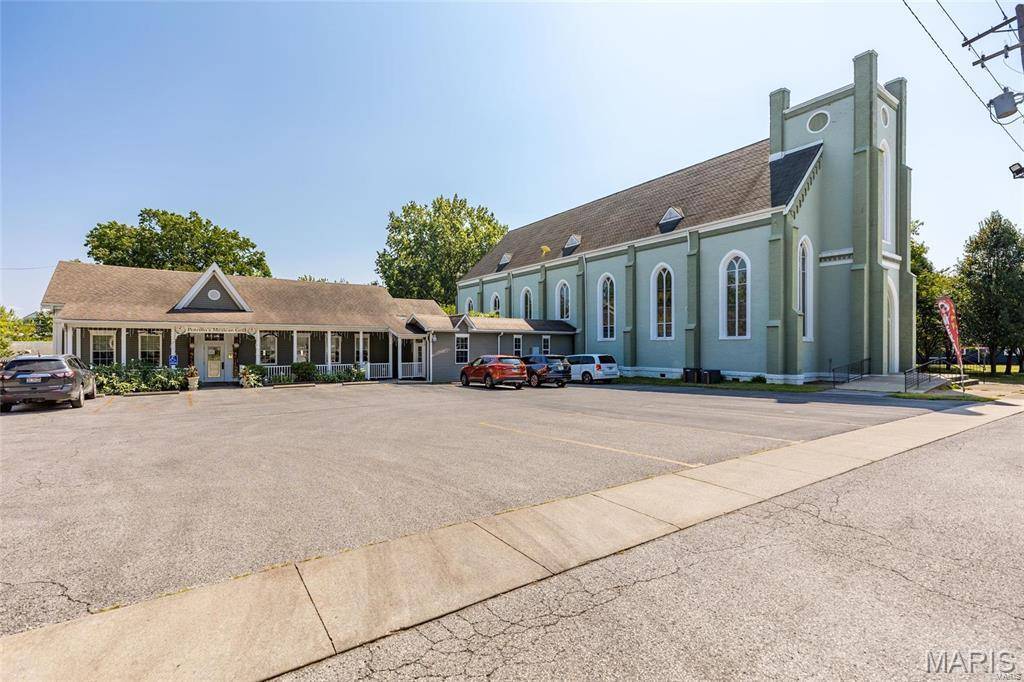 Carlinville, IL 62626,531 S West ST