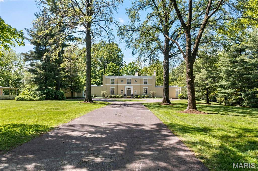 Olivette, MO 63132,9450 Old Bonhomme RD