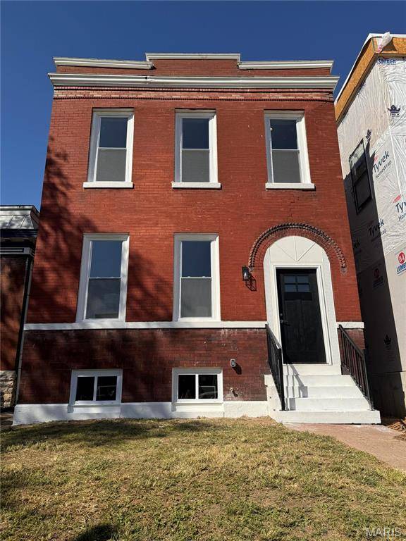 St Louis, MO 63110,4211 Norfolk AVE