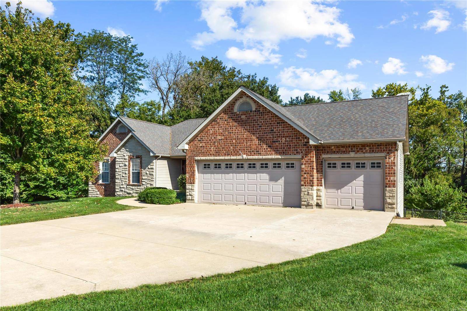 Troy, MO 63379,328 Bennington DR