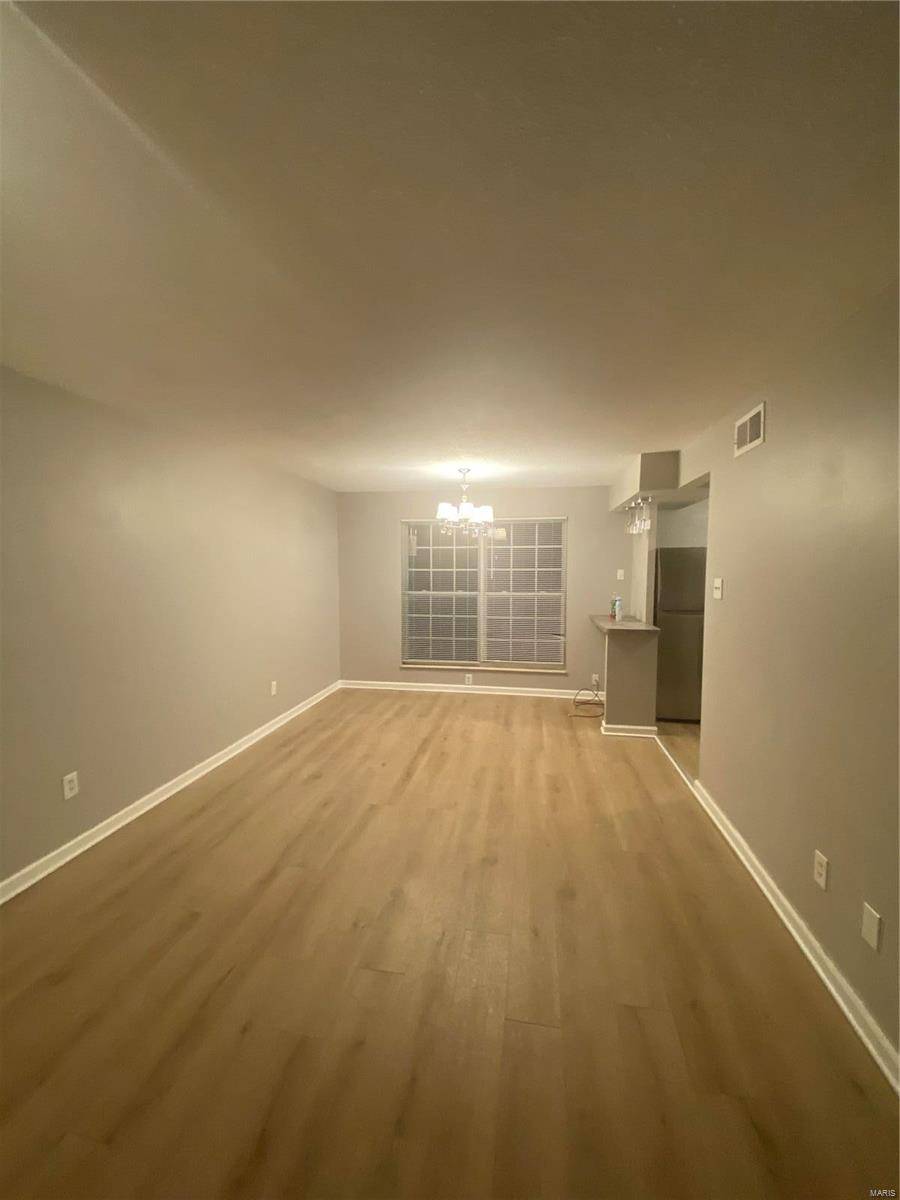 Hazelwood, MO 63042,8752 Santa Bella DR #G
