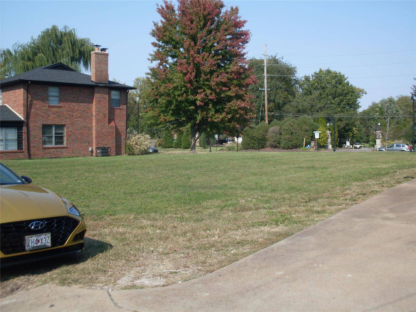 St Louis, MO 63121,8242 Natural Bridge RD