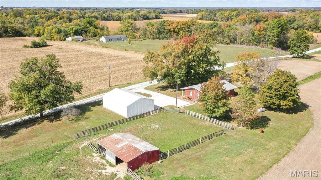 Kane, IL 62054,28432 Macoupin Creek RD