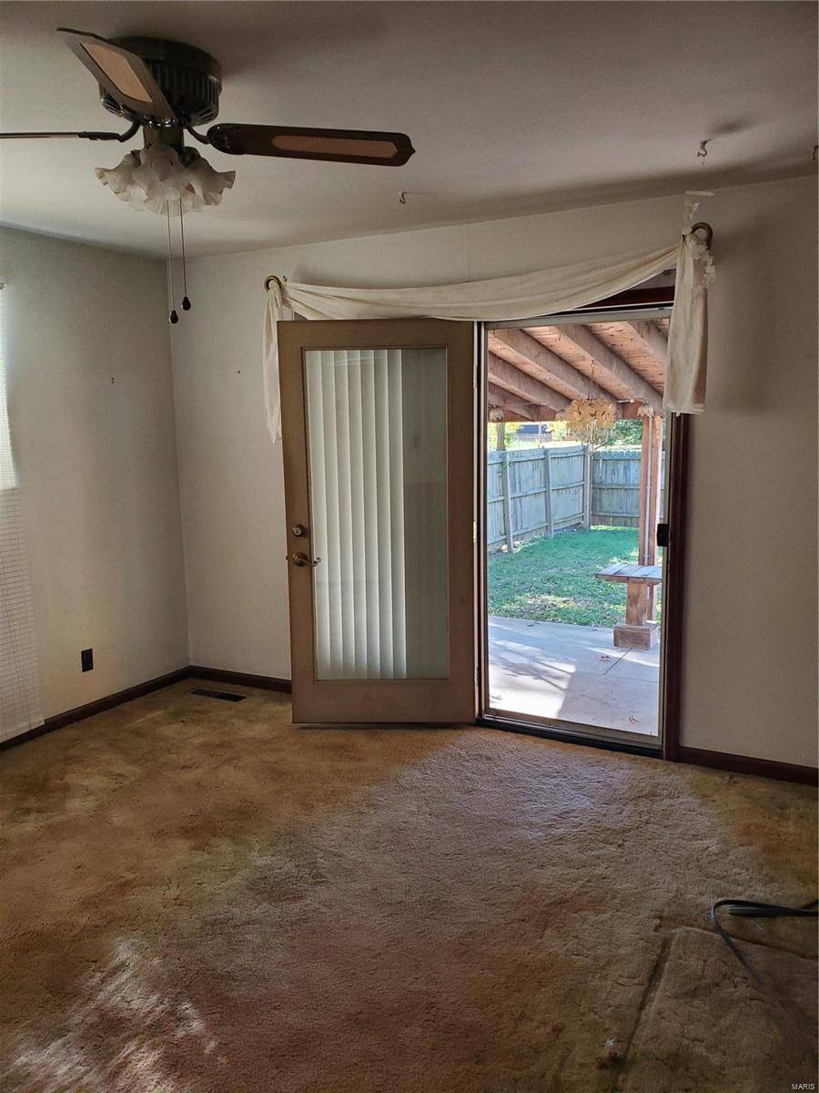 Florissant, MO 63031,1060 Verlene DR