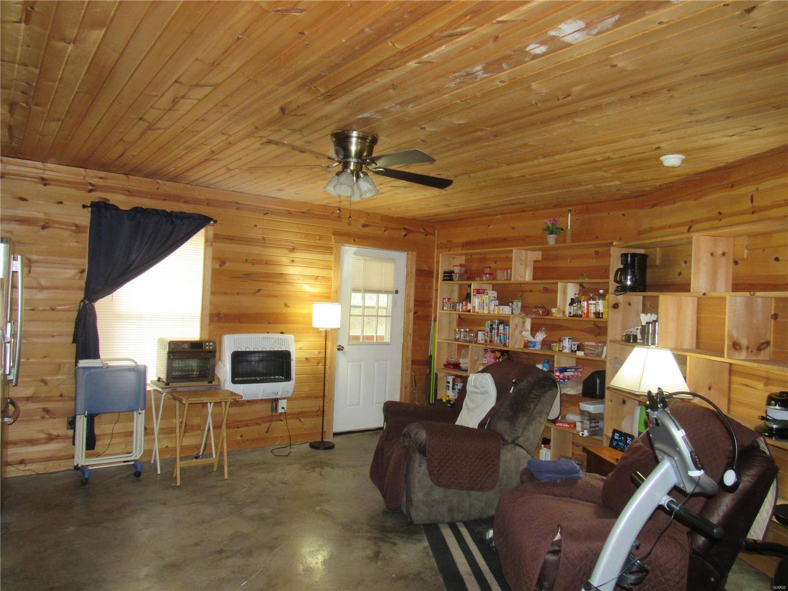 Davisville, MO 65456,1 Crabtree RD