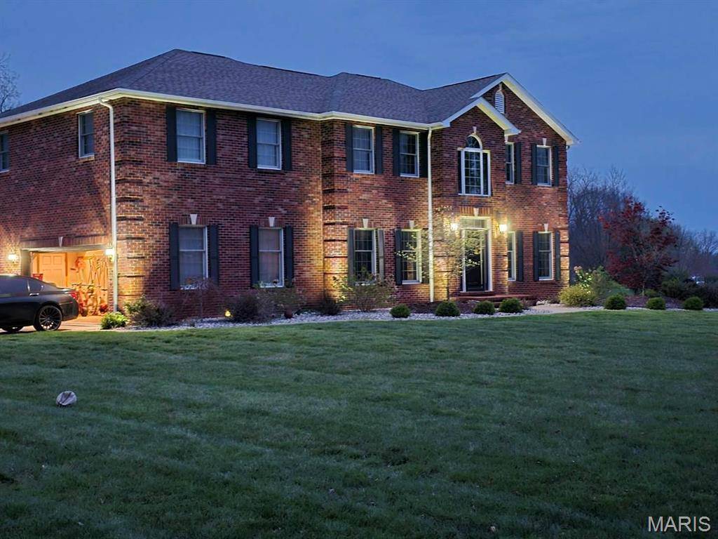 Millstadt, IL 62260,334 Spring Lake RD
