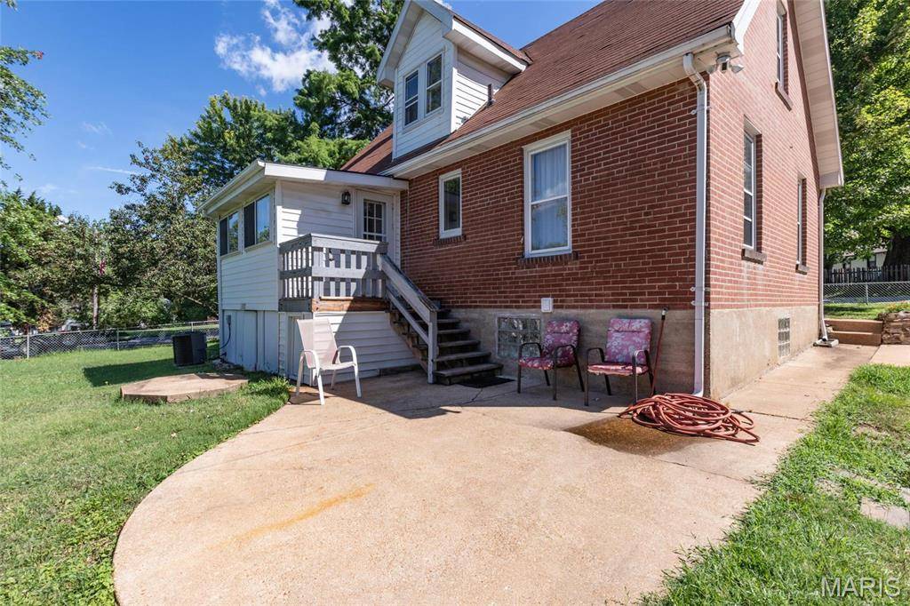 St Louis, MO 63129,3542 Longview DR