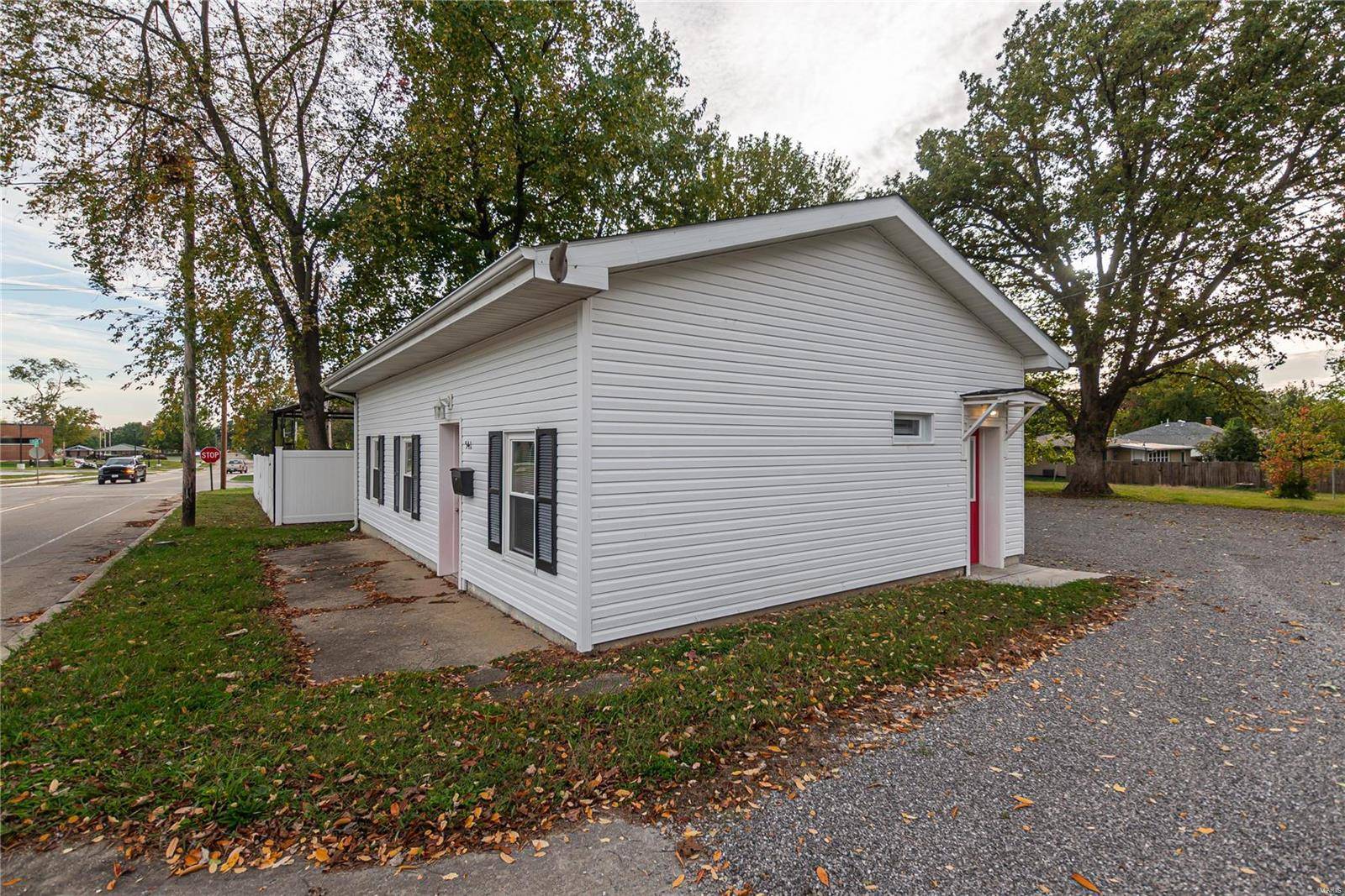 Mount Vernon, IL 62864,541 S 27th ST