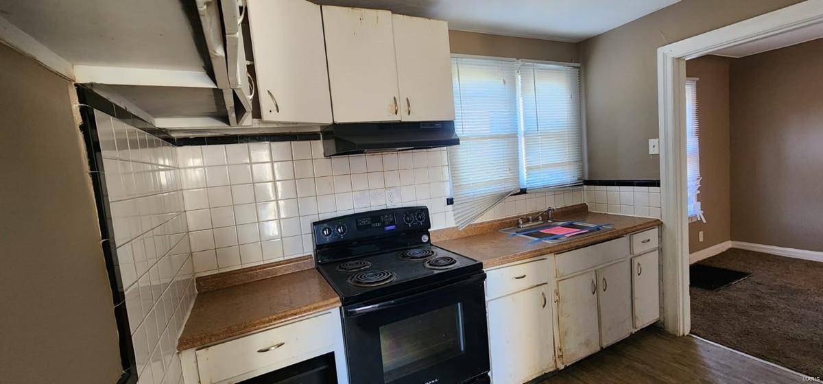 Jennings, MO 63136,8813 Wiedle PL