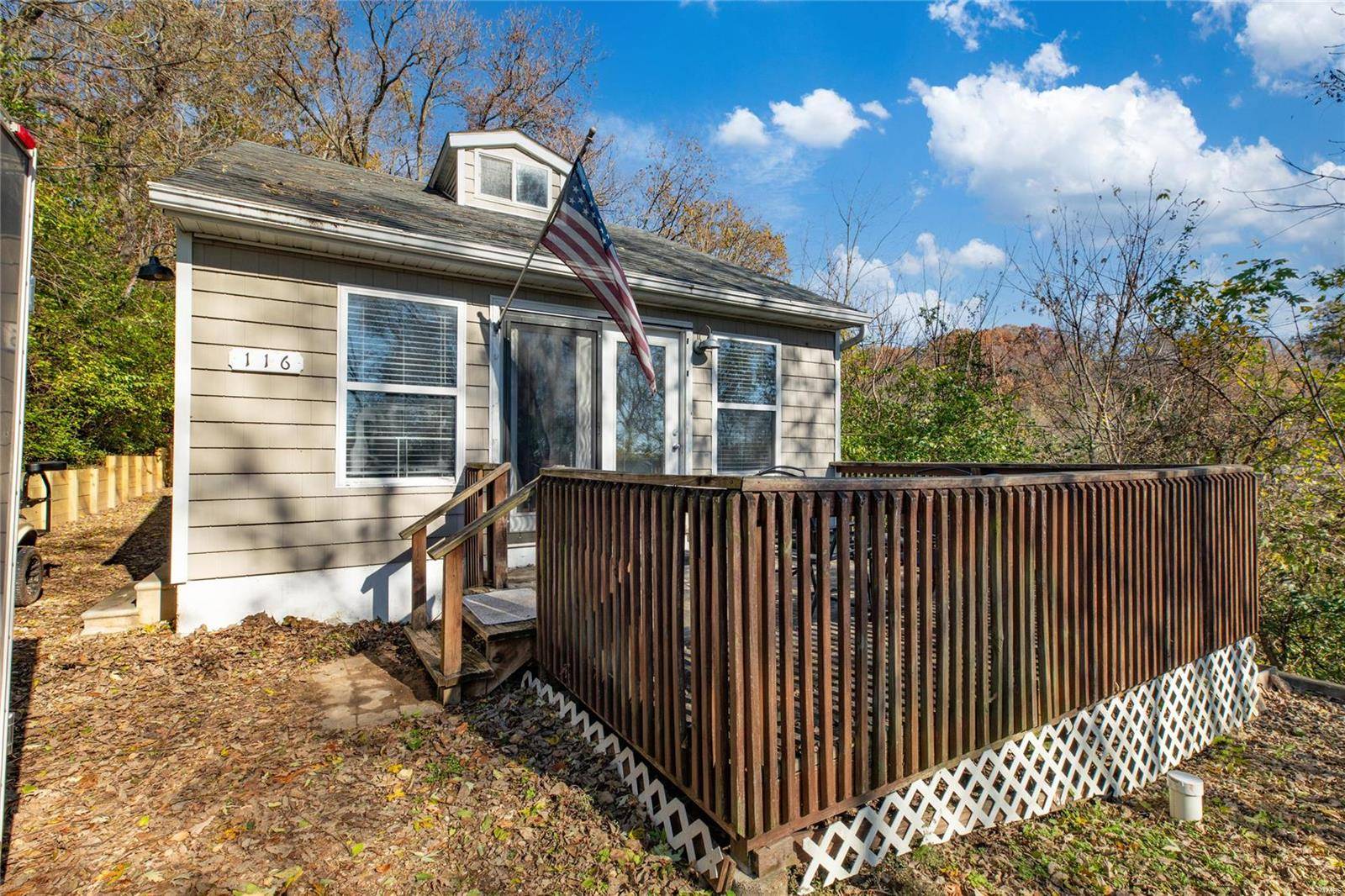 Grafton, IL 62037,116 E Clinton ST