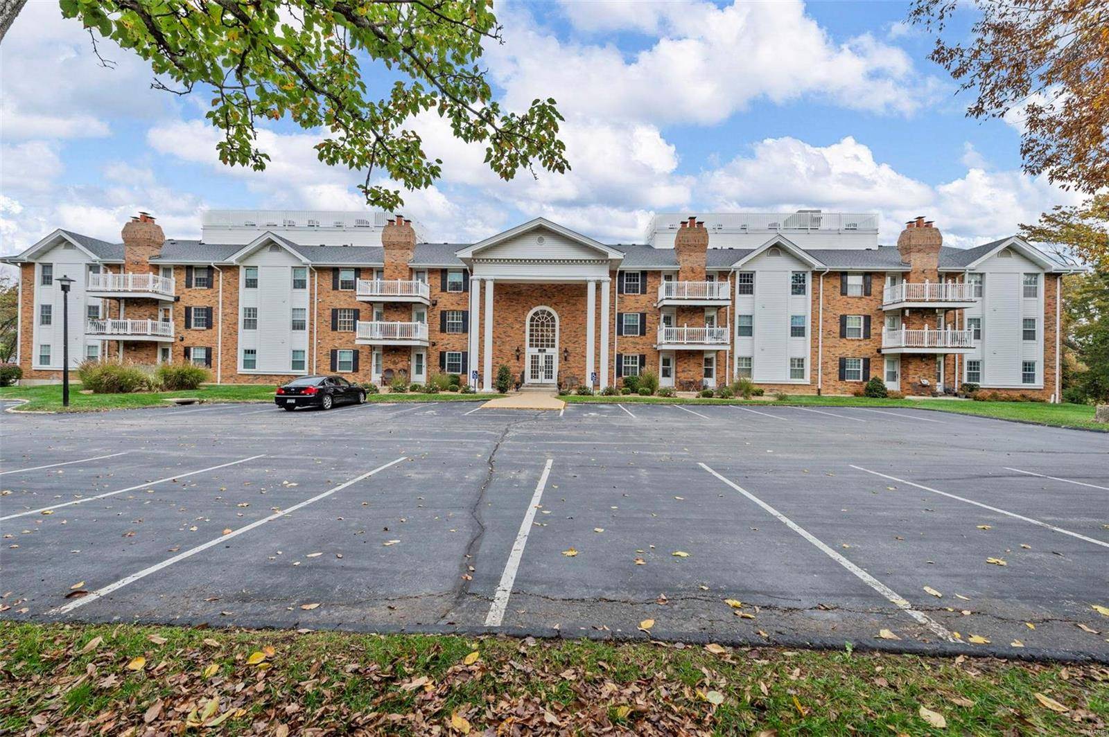 Ellisville, MO 63011,312 Clayton Crossing DR #102