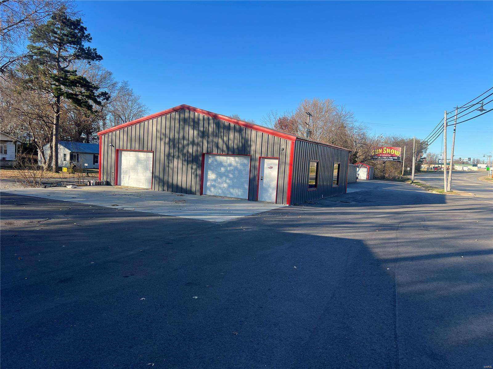 Lebanon, MO 65536,951 W ELM