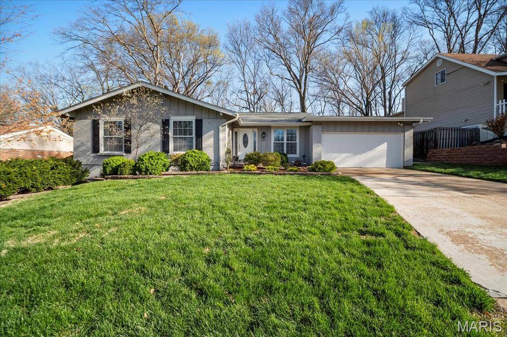 Manchester, MO 63011,207 Morewood DR